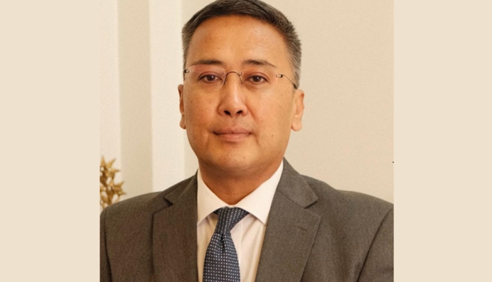 धितोपत्र बोर्डकाे अध्यक्ष श्रेष्ठद्वारा शपथ ग्रहण