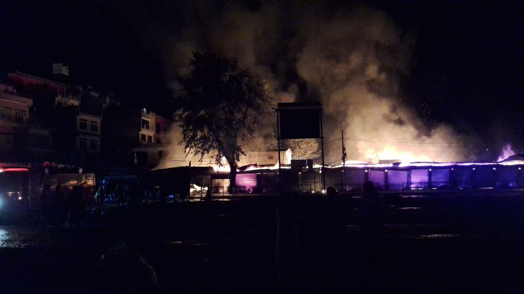 धापासीकाे शिव मन्दिर हाइटमा भीषण आगलागी