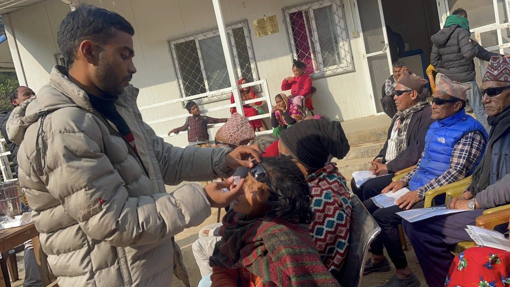 एघार वर्षपछि आँखा देख्ने भएपछि घिसिङ दिदी–भाइ दङ्ग