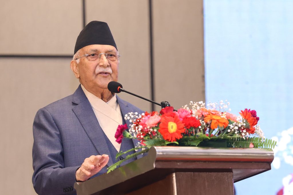 सबै एकजुट भएर जलवायु परिवर्तनका चुनौतीको समाधानमा जुट्नुपर्छ : प्रधानमन्त्री ओली