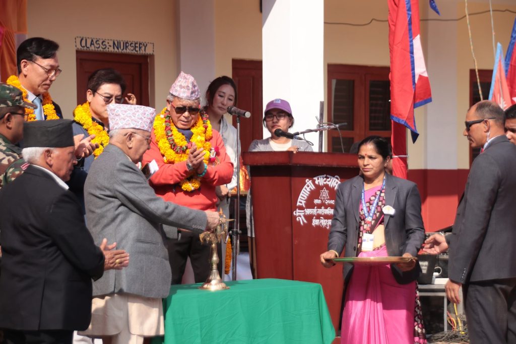 प्रधानमन्त्री ओलीले उद्घाटन गर्नुभयाे आफैले पढ्नुभएकाे विद्यालय भवन