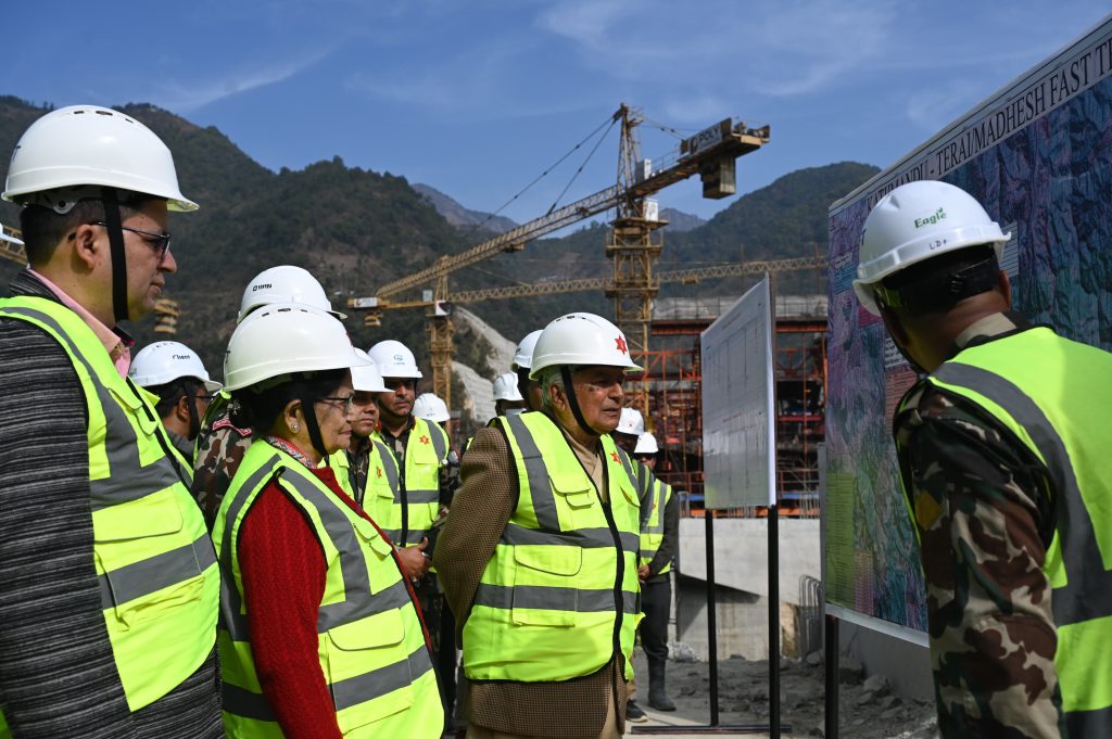 राष्ट्रपतिद्वारा निर्माणाधीन काठमाडौँ–तराई-मधेस द्रुतमार्गको