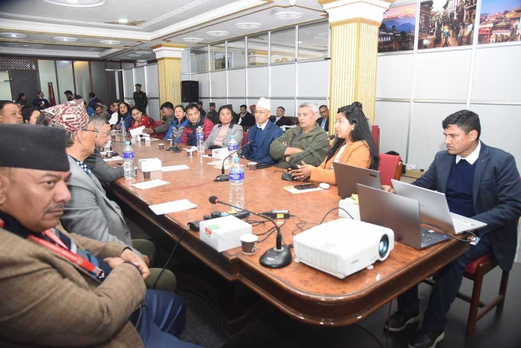 काठमाडौंमा ४६ हजार ९८५ किशोरीलाई पाठेघरको मुखको क्यान्सर विरुद्ध एचपिभी खोप दिइने