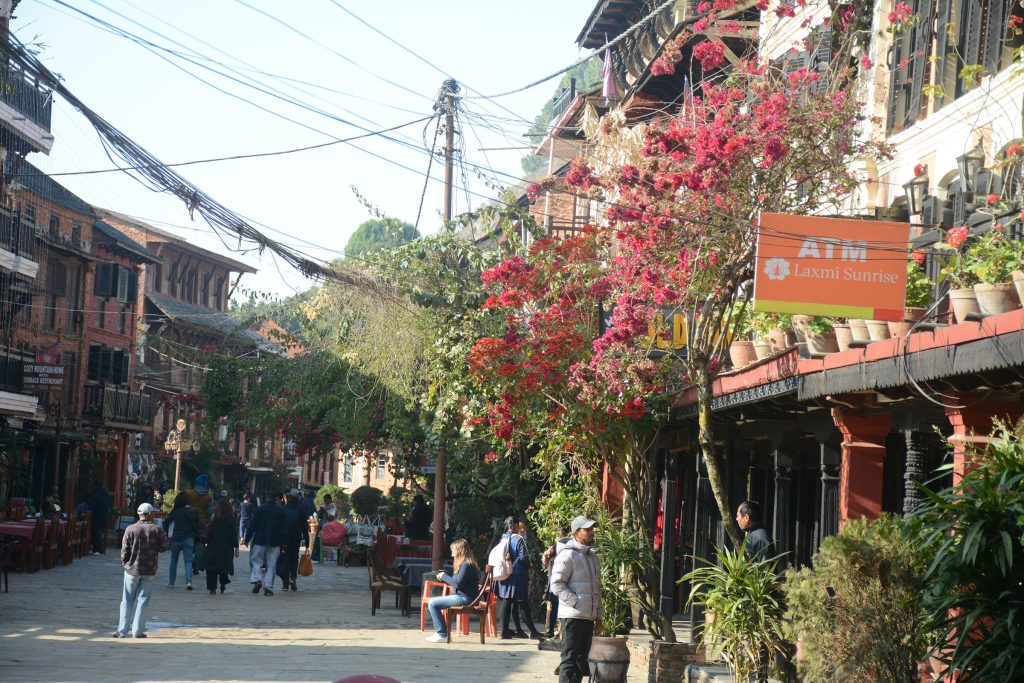 बन्दीपुरको मौलिकता जोगाउन गाउँपालिकाको कडाइ, नियम उल्लङ्घन गरे जरिवाना