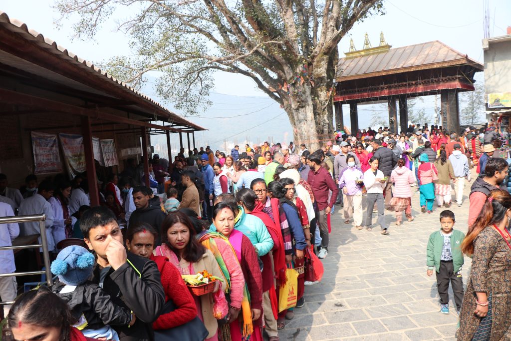 डोलेश्वरमा महाशिवरात्रीमा ६० हजार भक्तजनले गरे दर्शन, आज साधुसन्तको बिदाई