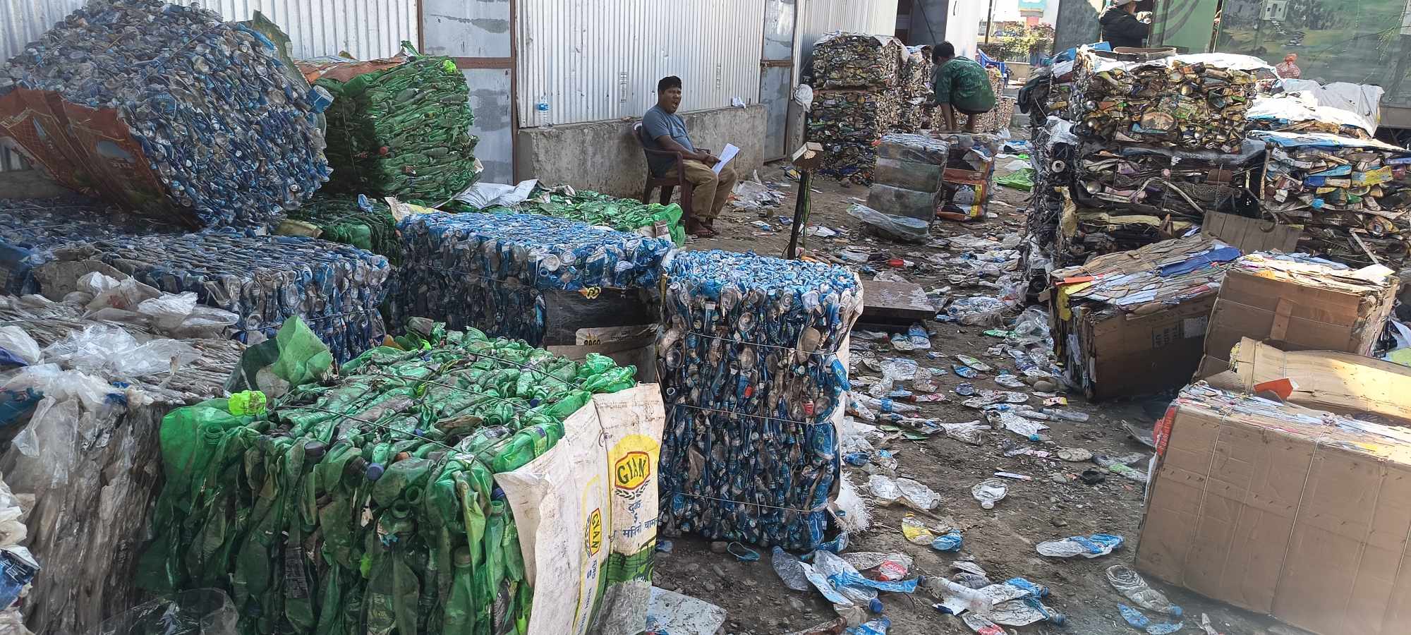 धनगढी उपमहानगरपालिका फोहोर बेचेर मालामाल, ४५ लाखभन्दा बढी आम्दानी