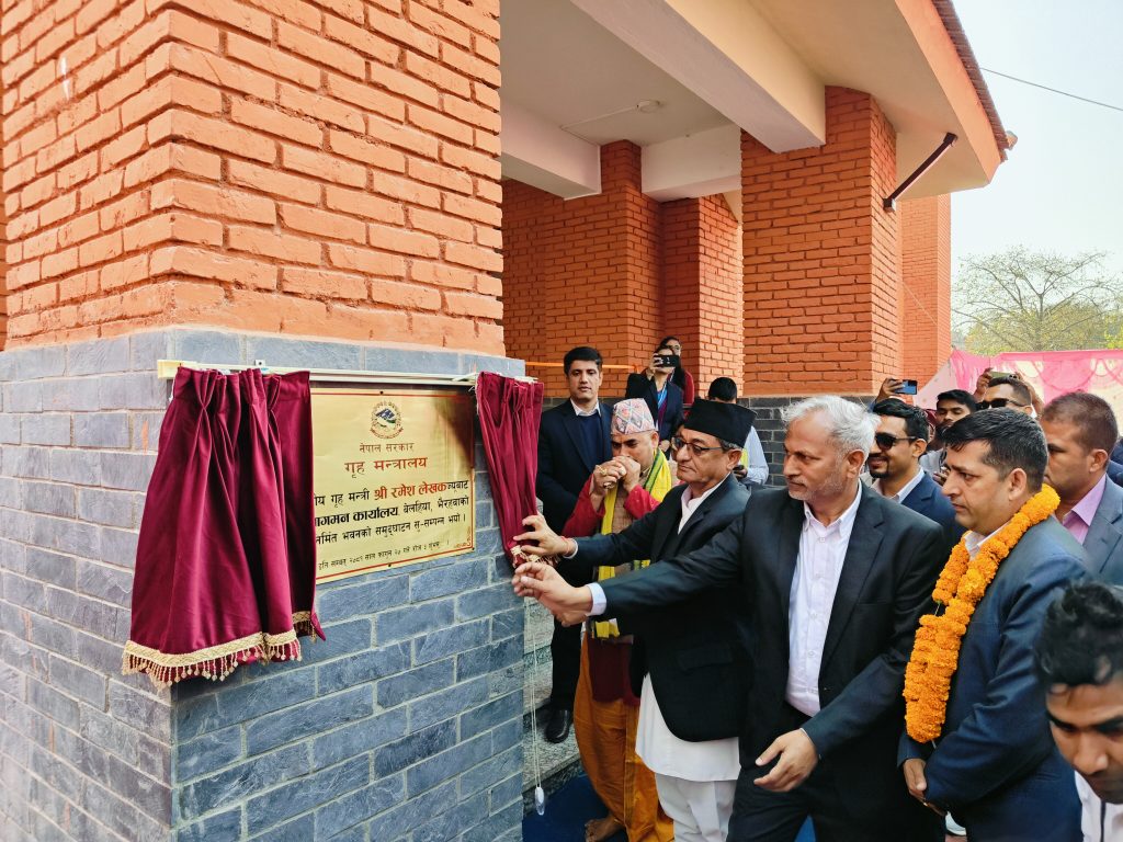 पर्यटन विकासका लागि असल व्यवहार अपरिहार्य : गृहमन्त्री लेखक