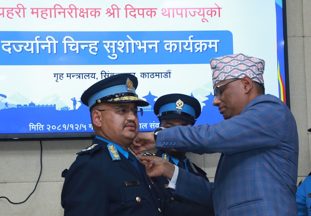 आईजीपी दीपक थापाले गरे पदभार ग्रहण