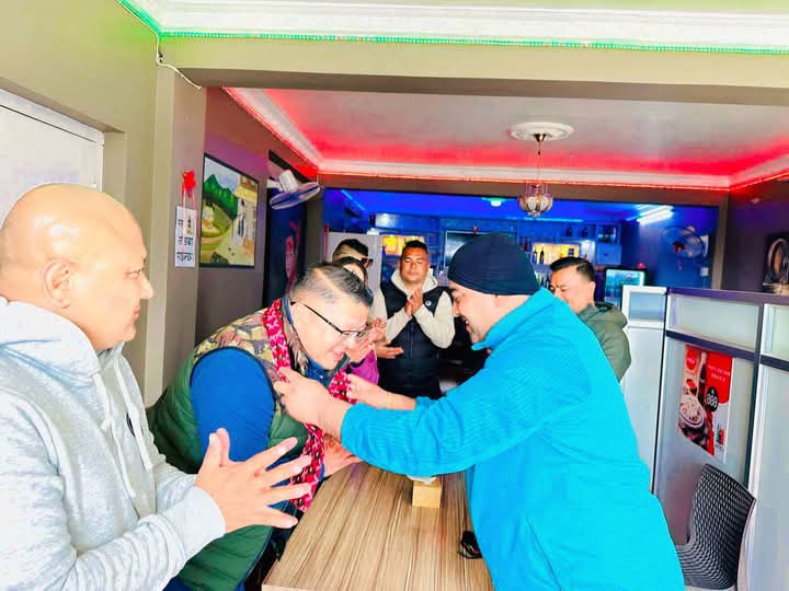 टाेखाका समाजसेवी तथा जेएम ३० ग्रुपका अध्यक्ष शैलेन्द्र डंगोल दक्षिणकालीमा सम्मानित