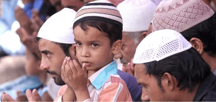 इस्लाम धर्मावलम्बीहरूकाे एकमहिने रोजा आजदेखि सुरु