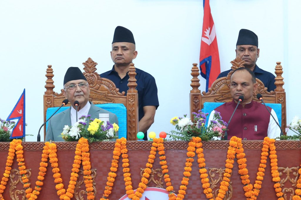 संविधानमा उचित संशोधनका लागि समिति बनाएर काम गर्छाैँ :  प्रधानमन्त्री ओली