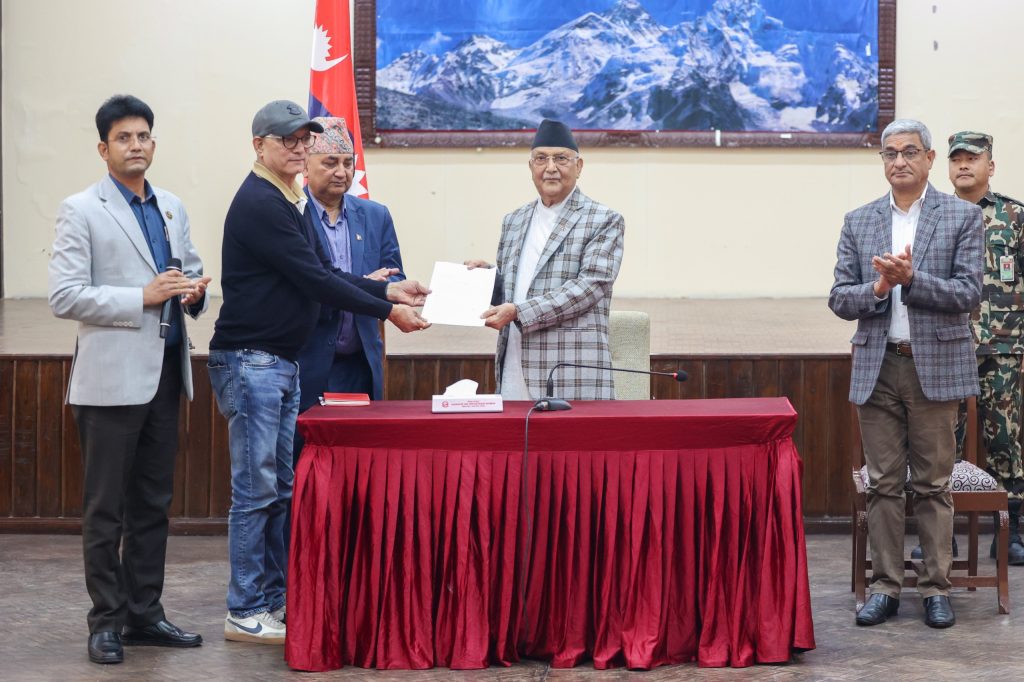 प्रधानमन्त्रीसमक्ष डोटीको खप्तड इञ्जिनियरिङ क्याम्पस सञ्चालनका लागि माग