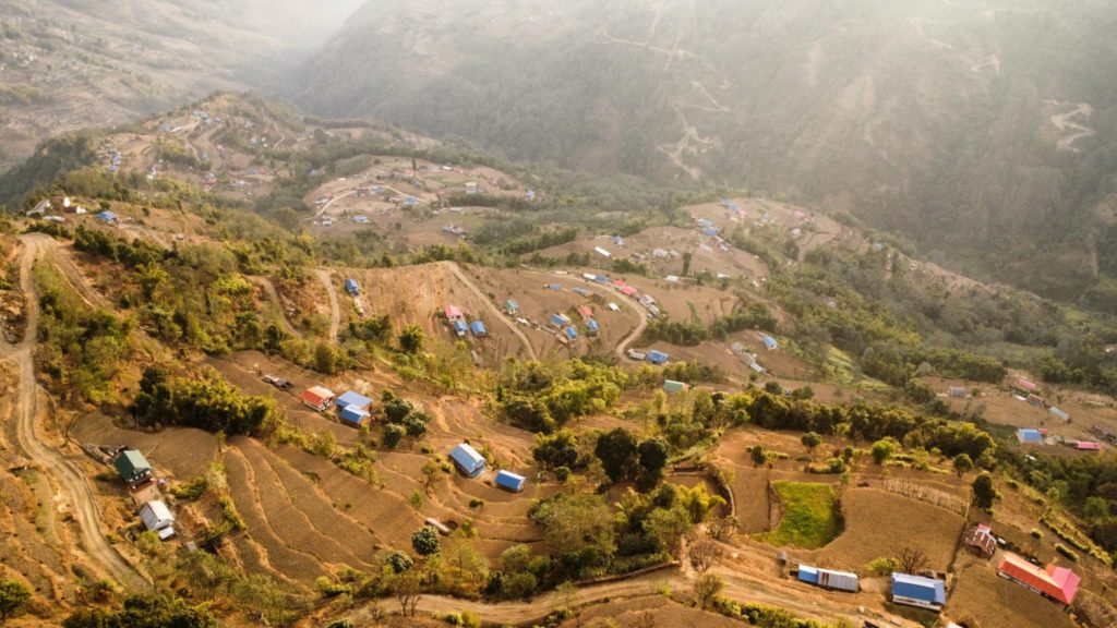 भोजपुरको टेम्केमैयुङमा जीवनजल लिनको लागि घण्टौँ हिँड्नुपर्ने बाध्यताकाे अन्त्य