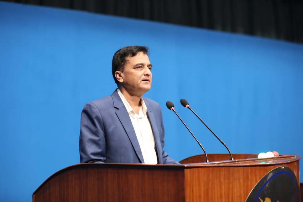 सिसाको घरबाट ढुंगा नहान्न प्रचण्डलाई योगेश भट्टराईको सुझाव