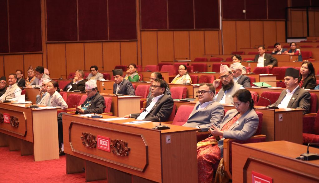 पानीजहाज विधेयकसम्बन्धी प्रतिवेदन राष्ट्रियसभामा पेस