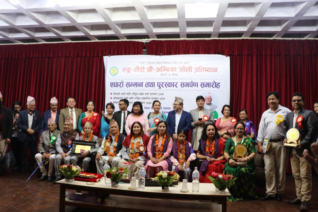 रुद्र–गौरी श्री–अम्बिका ओली प्रतिष्ठानद्वारा पत्रकार बिनु सुवेदीसहित चार जना स्रष्टाहरू नगधसहित सम्मानित