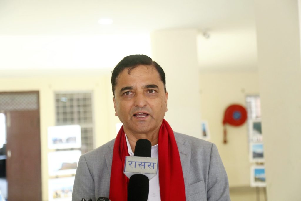 संवैधानिक आयोग धेरै भए, पुनरावलोकन गर्न जरुरी छ : नेता योगेशकुमार भट्टराई