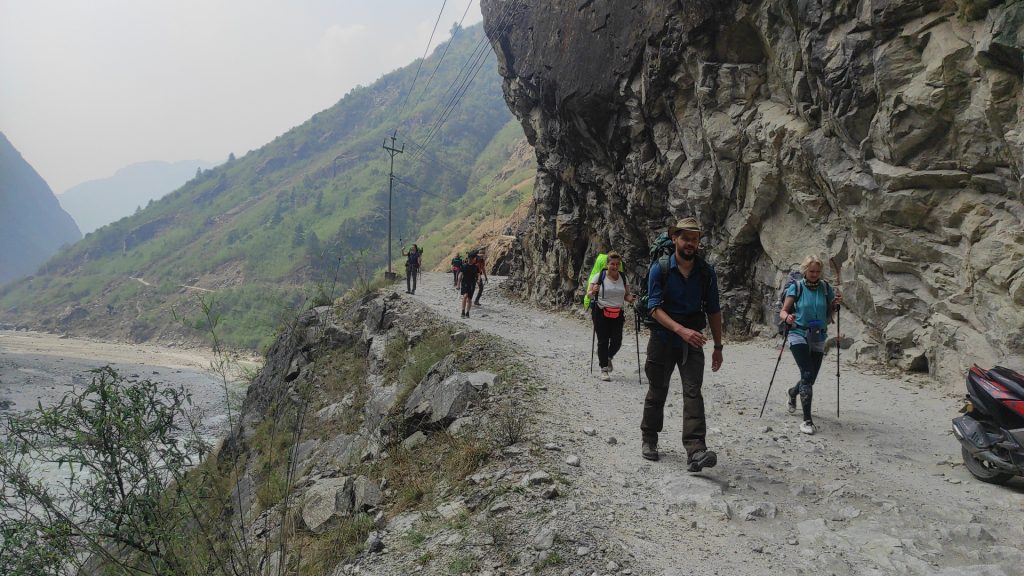 मनाङमा पर्यटकको ओइरो: एकै वर्षमा ३७ हजार विदेशी भित्रिए, इजरायली सबैभन्दा बढी