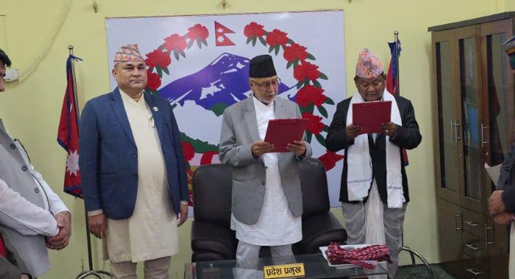 वनमन्त्री बर्खास्तले नाउपा रुष्ट, संघ र प्रदेश सरकार छाडेर प्रतिपक्षमा बस्ने