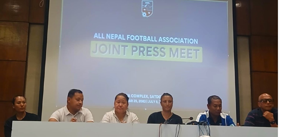 एन्फा र प्रशिक्षक डि वाइल्ड बिचको विवाद उत्कर्षमा