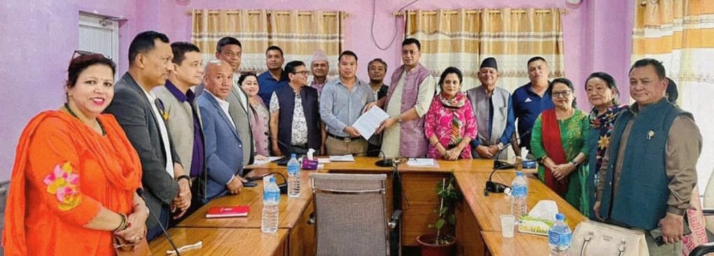 बागमती कांग्रेसमा विद्रोह: मुख्यमन्त्री लामाविरुद्ध २१ सांसदद्वारा अविश्वासको प्रस्ताव दर्ता सूचीसहित