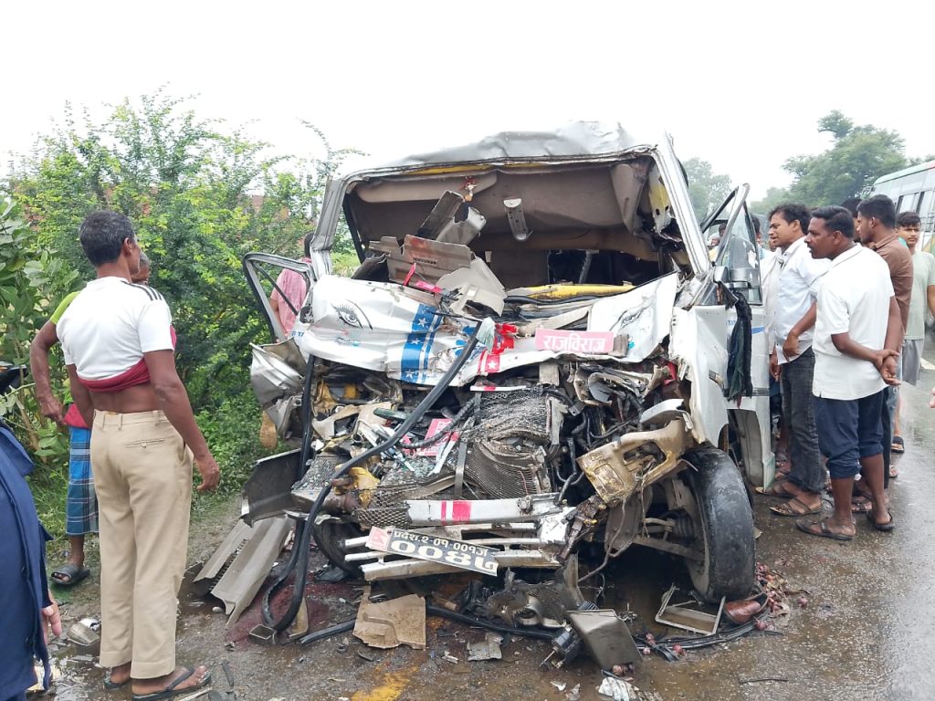 सुनसरी दुर्घटनामा मृत्यु हुनेकाे संख्या चार पुग्याे, २३ घाइतेकाे पहिचान