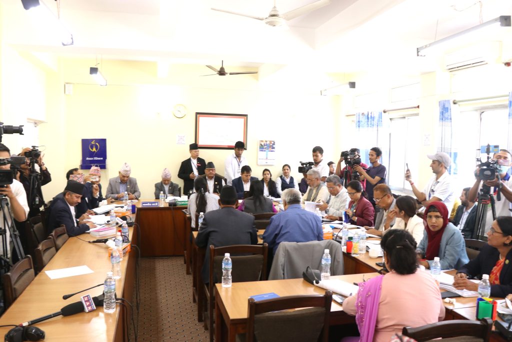 शिक्षा विधेयक बहुमतले पारित