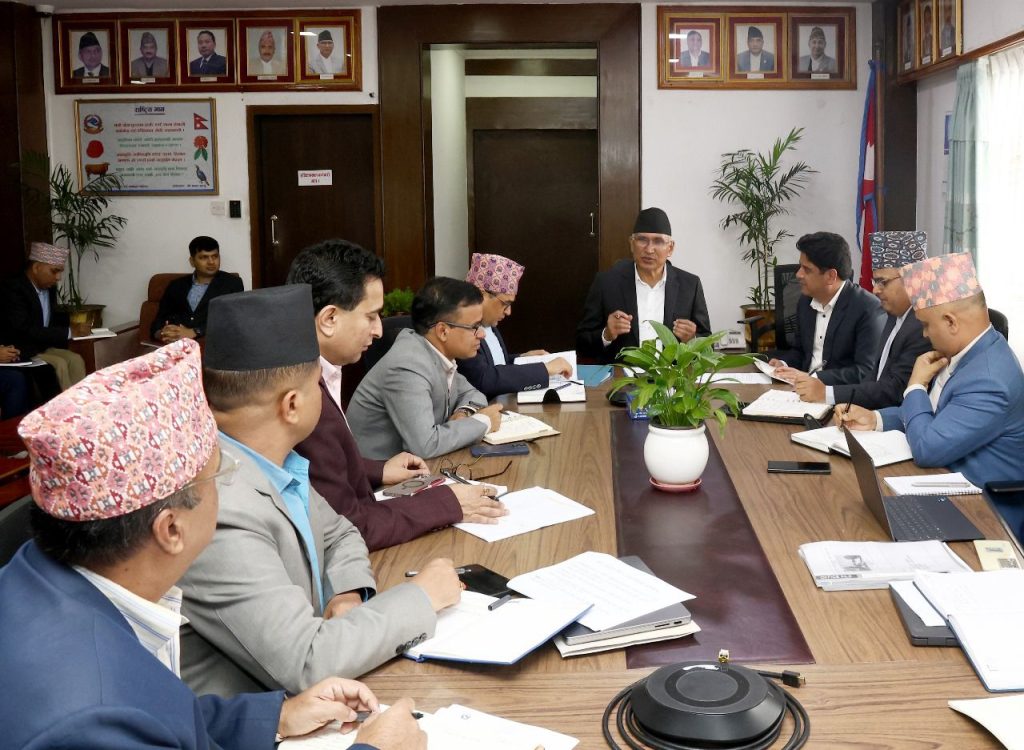 बजेट कार्यान्वयनका लागि अर्थ मन्त्रालयले थाल्याे विषयगत मन्त्रालयसँग छलफल