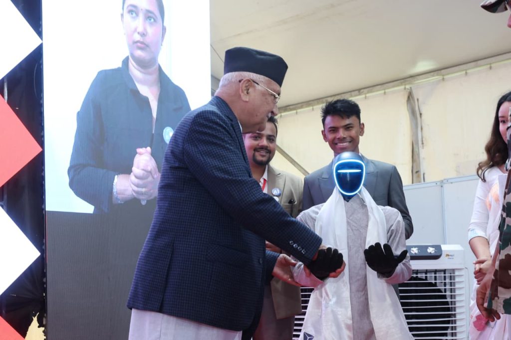 नाडा अटाे शोको उद्घाटन गर्दै प्रधानमन्त्री ओलीले भने, नेपालमा लगानी र काम गर्न कुनै बाधा छैन 