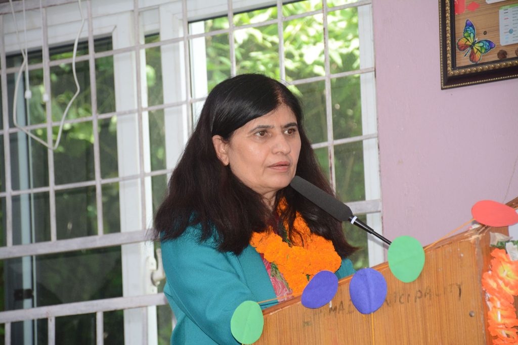 सेवा प्रवाह चुस्त र पारदर्शी बनाउन जनप्रतिनिधिलाई आग्रह गर्दै मन्त्री न्यौपानेले भने  “जनताका प्रश्नबाट नभाग्नुस्, समाधान दिनुस्” 