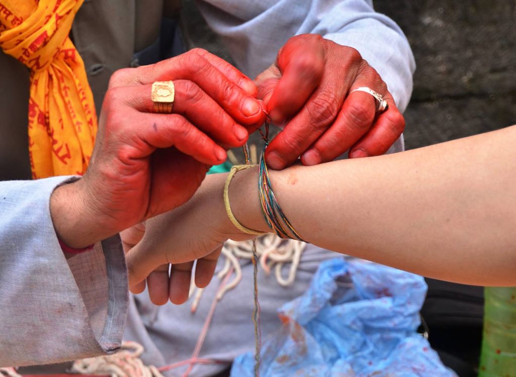 आज जनै पूर्णिमा (ऋषि तर्पणी) पर्व  देशभर  रक्षाबन्धन धारण गरेर मनाइँदै