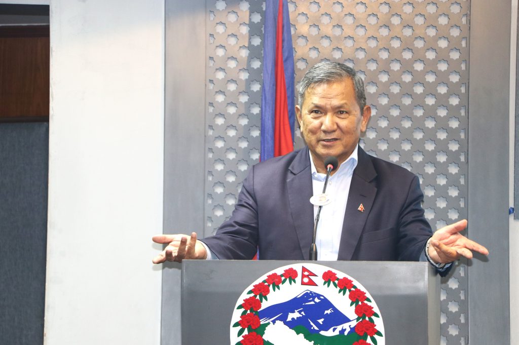 कार्यसम्पादन सम्झौताको पूर्ण कार्यान्वयन गर्न मन्त्री गुरुङको निर्देशन