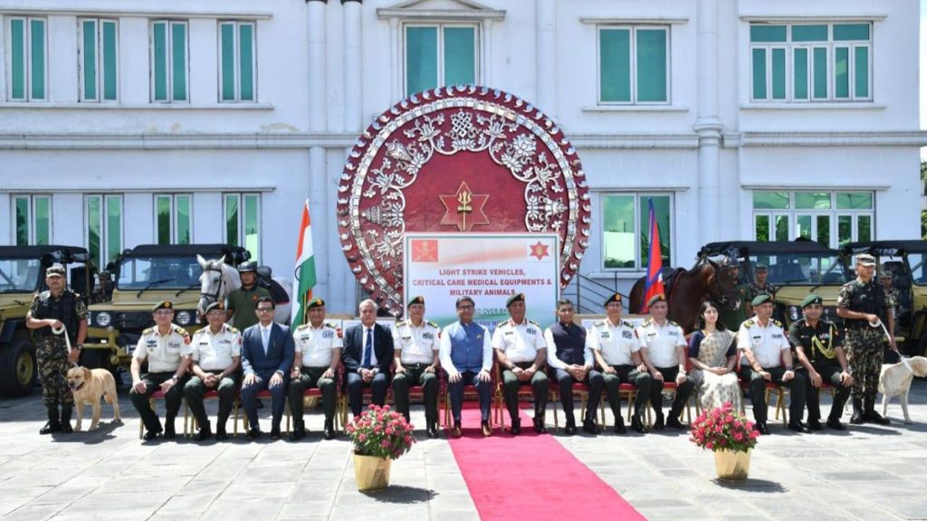 भारतद्वारा नेपाली सेनालाई सवारीसाधन, घोडा र विशेष तालिमप्राप्त कुकुर हस्तान्तरण