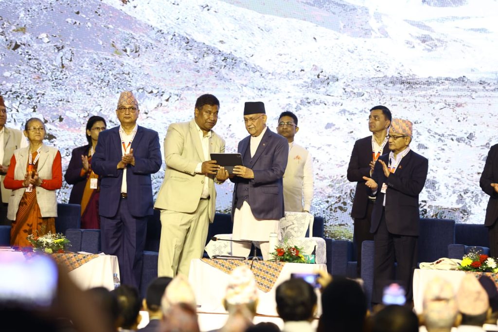 एमाले विधान महाधिवेशन : यस्ताे देखियाे उद्घाटन समारोह (तस्बिरहरू)