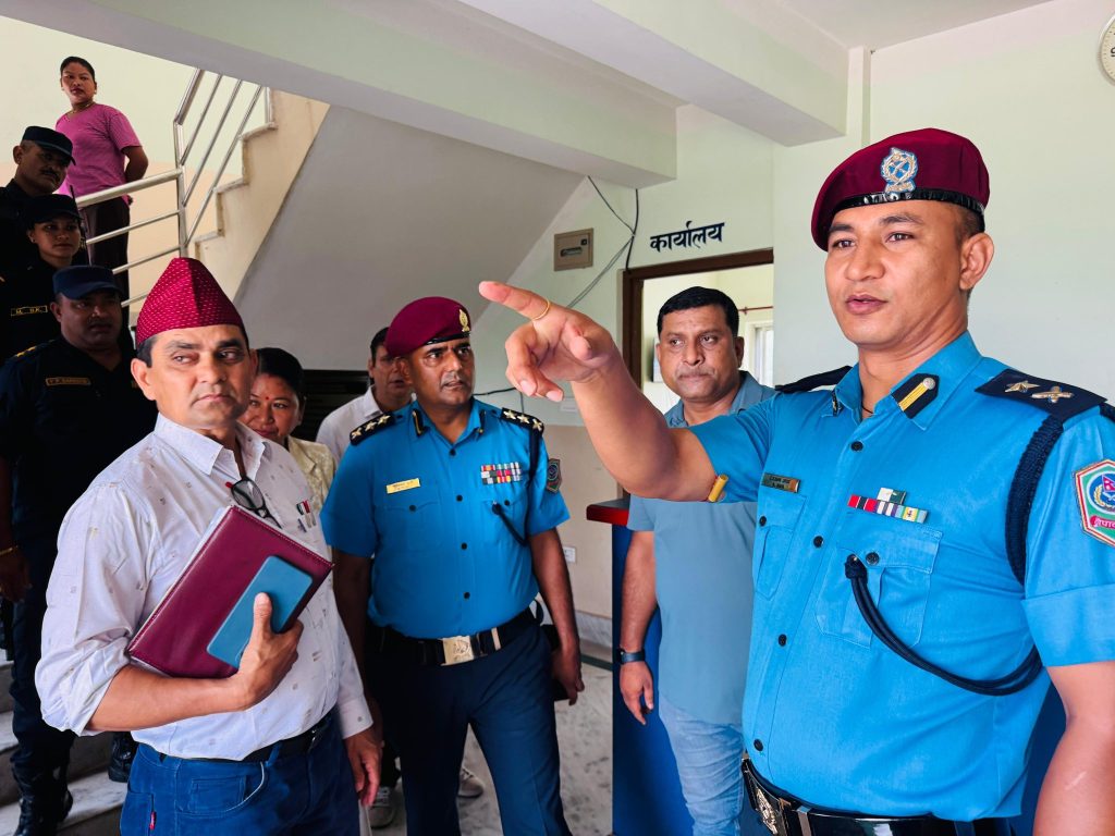 दुई वर्षीय छोरो च्यापी धानबारीमा लुकेर बचेँः नगर प्रमुख विनोद रेग्मी