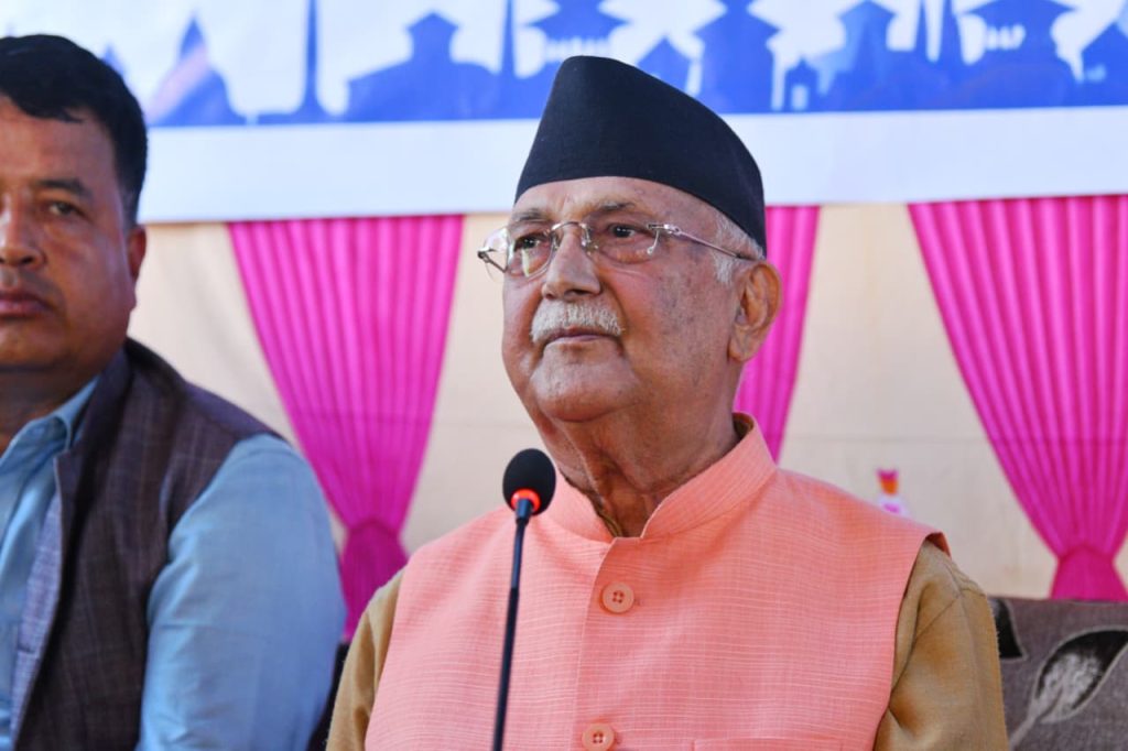 अध्यक्ष ओलीको आक्रोश : हा-हुँको सरकारलाई देश जिम्मा लगाएर हामी विदेश भाग्छौं ? के ठानेको ?