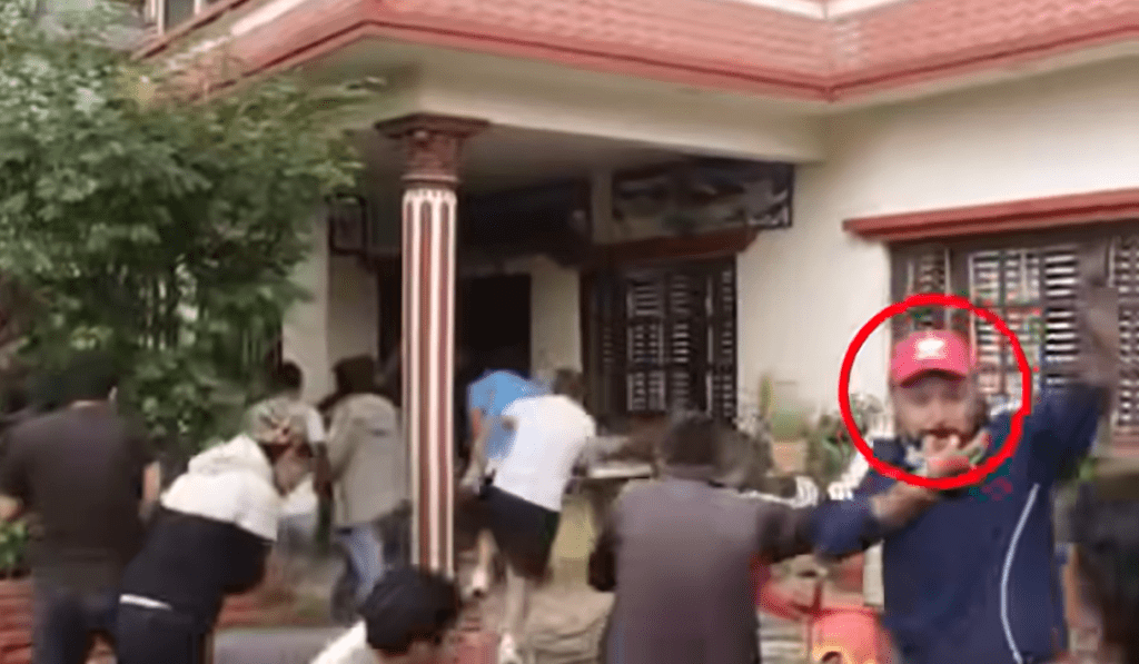 बालकोटमा ओली निवास लुटपाट र आगजनीकाे अगुवाइमा दाेलखाका कांग्रेस नेता