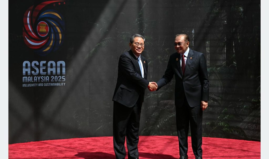 चीन र आसियानबीच ‘स्वतन्त्र व्यापार’ सम्झौताको विस्तारित संस्करणमा हस्ताक्षर