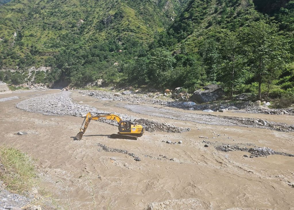 बिपी राजमार्गमा शनिबार बिहानदेखि सवारी खुलाइने