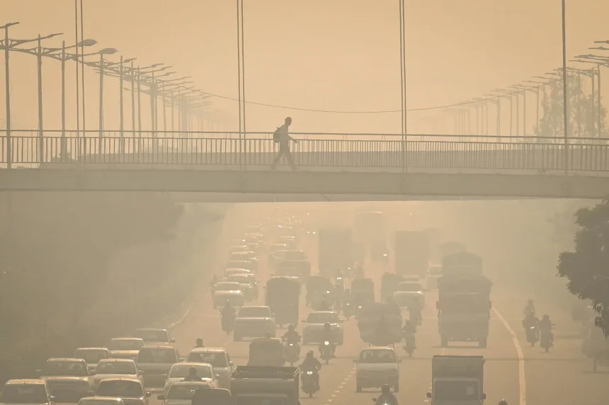 दीपावलीपछि नयाँ दिल्लीमा विषाक्त अँध्यारो; विश्वको सबैभन्दा प्रदूषित शहर बन्यो