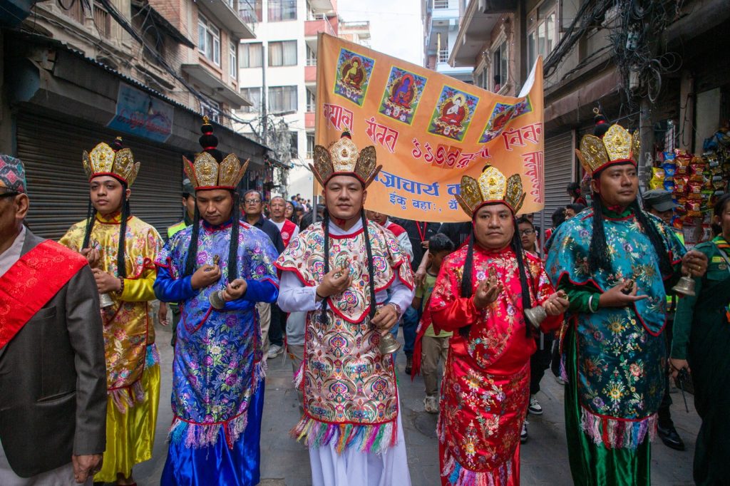 आज नेपाल संवत् ११४६ नव बर्षको उपलक्ष्यमा नेवार समुदायले निकालेको भिन्तुना र्यालीको (तस्बीरहरु )