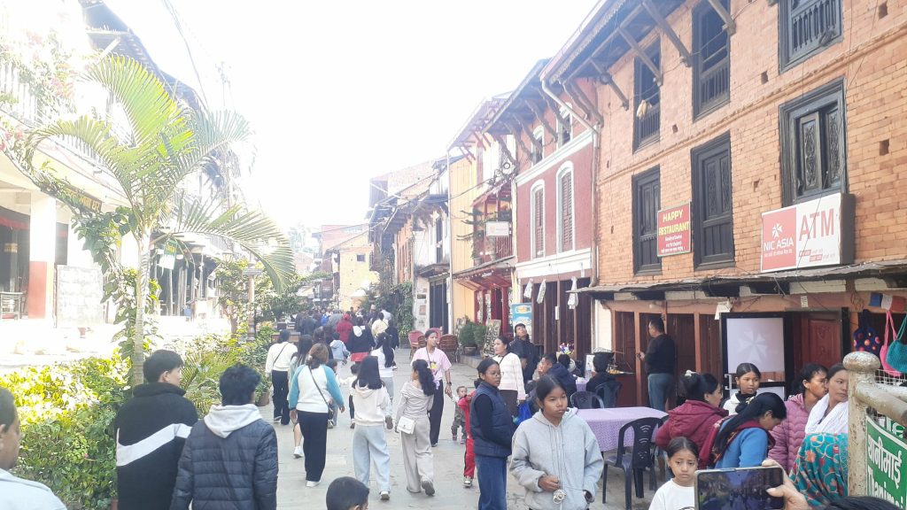 बन्दीपुरका होटलमा पर्यटक भरिभराउ, व्यवसायी उत्साहित