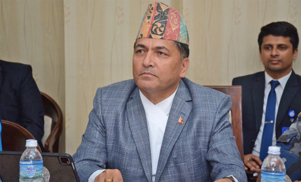 मुख्यसचिव अर्याल आजदेखि अवकाशमा, सुमन अर्याल नयाँ मुख्यसचिवमा नियुक्त