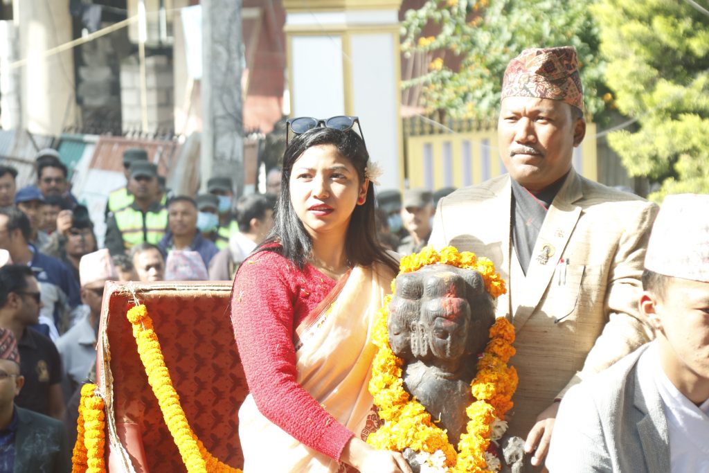 उपप्रमुख डङ्गोलकाे सहभागितामा जयवागेश्वरीस्थित ऐतिहासिक ब्रह्मा मन्दिरमा मूर्ति पुनःस्थापना