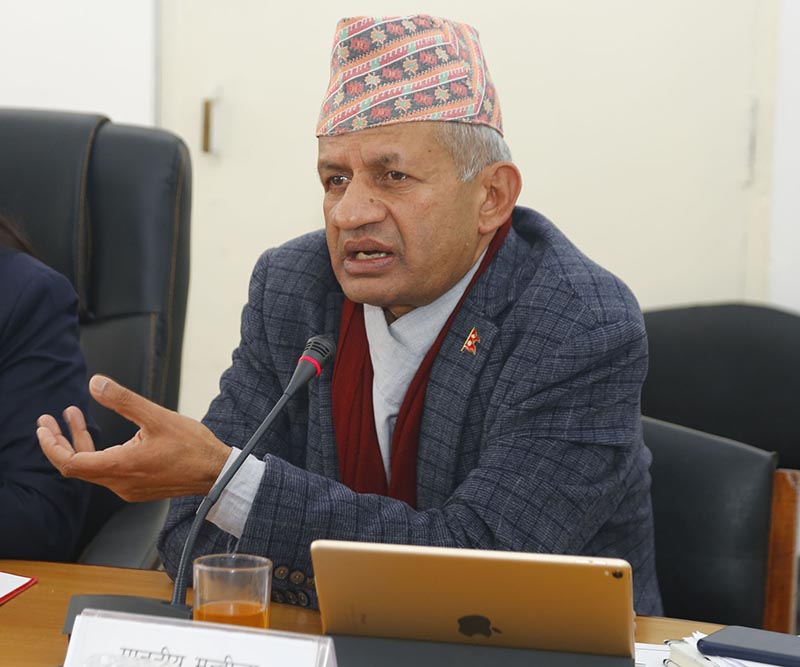 रास्वपाको मञ्चमा उँभिएर प्रदीप ज्ञवालीले दिएको सन्देशः देश बनाउने हुटहुटी छ भनेर ब्रेक र एक्सिलेटेरको सन्तुलन नविगार्नु होला