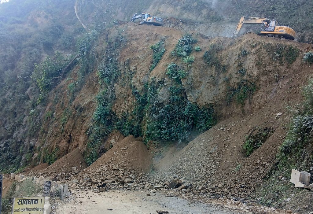 पृथ्वीराजमार्गको नागढुङ्गा–मलेखु खण्ड एक साता आंशिक बन्द, सडक विस्तारमा तीव्रता