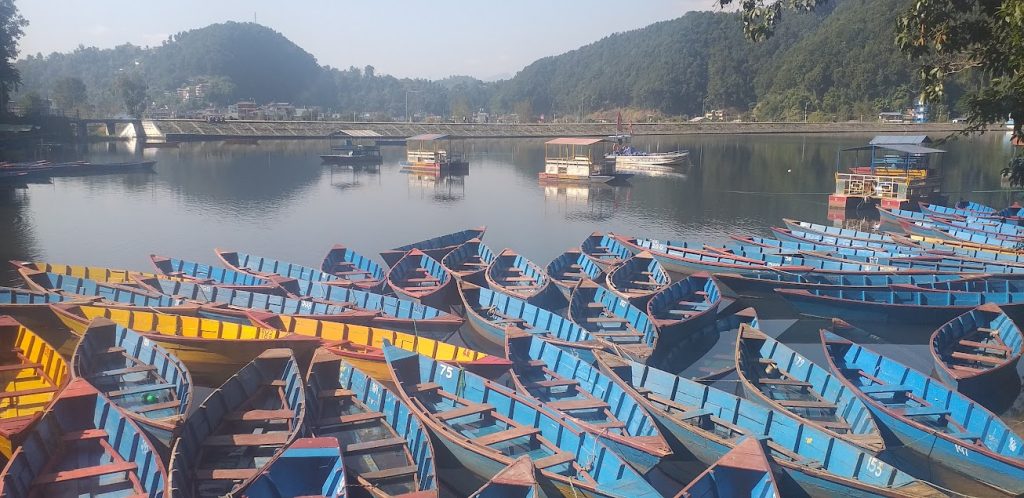 बेगनास तालमा पर्यटक आगमन घट्दा डुङ्गा व्यवसायी चिन्तित
