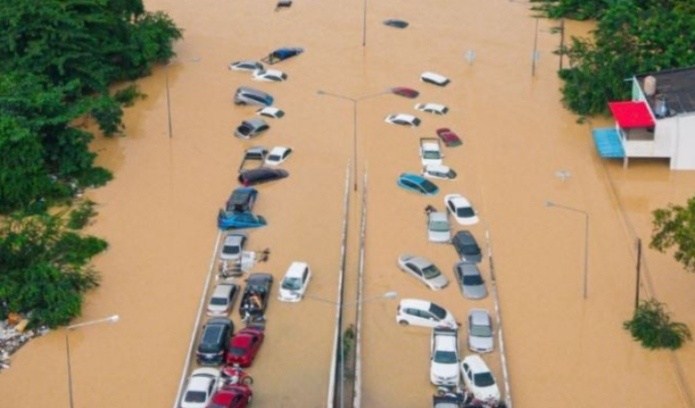 एसियाली मुलुकमा बाढीबाट मृत्यु हुनेको संख्या हजार नजिक : सेनाद्वारा उद्धार तीव्र