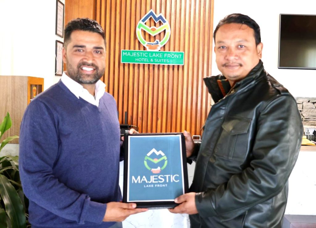 पलसर स्पोर्ट्स अवार्ड र म्याजेस्टिक बिच सहकार्य