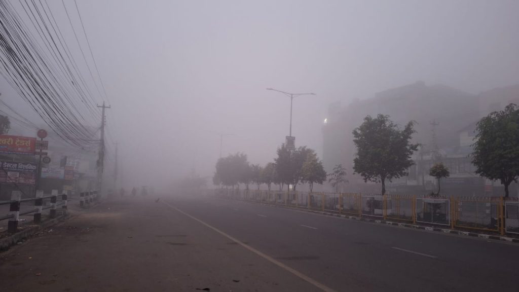 पश्चिमी वायुको आंशिक प्रभाव, तराईमा बाक्लो हुस्सुले हवाई र सडक यातायात प्रभावित हुन सक्ने